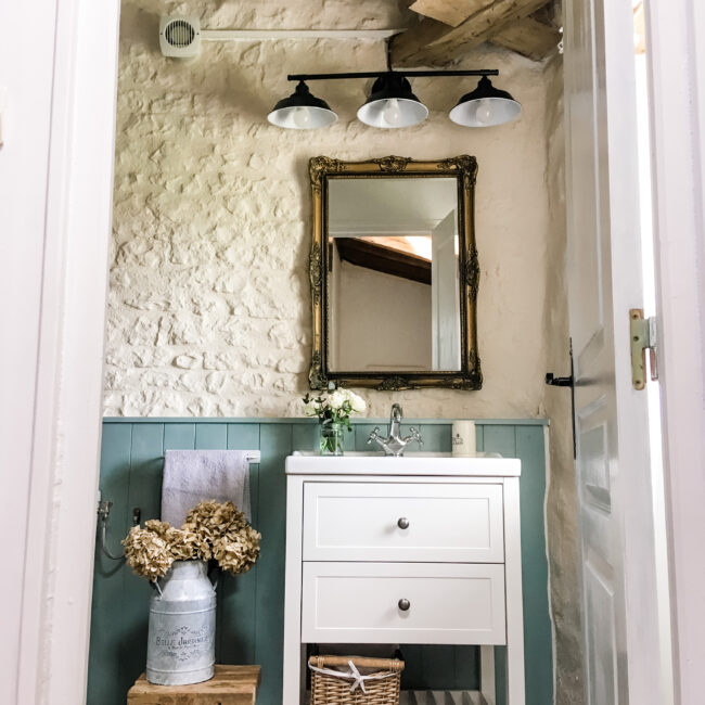 French cottage bathroom.